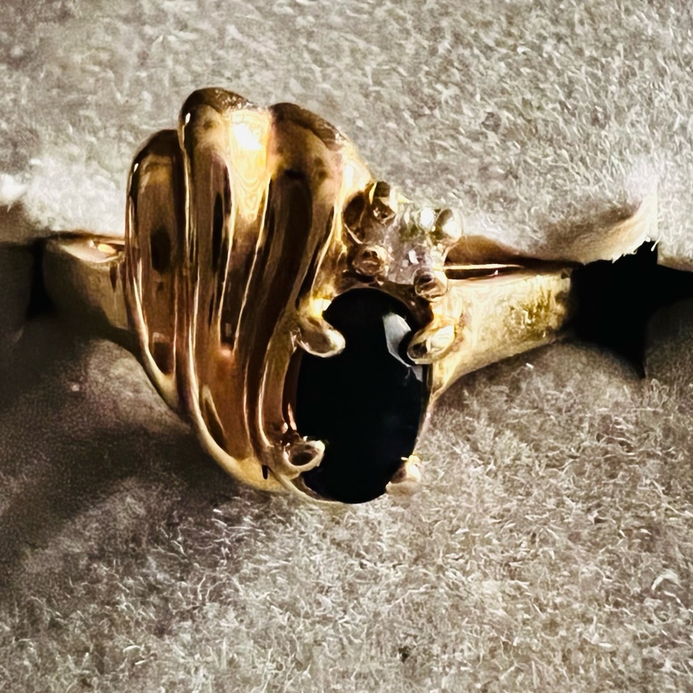 Gold Ring Black Onyx look stone w/small CZ